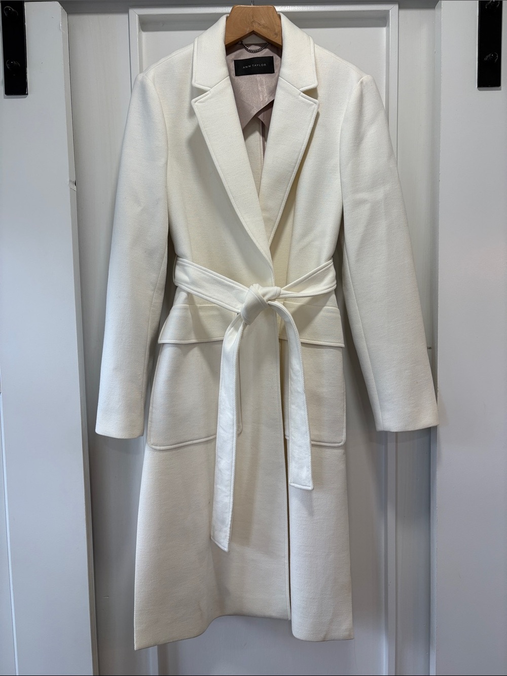 Ann Taylor Ivory White Cotton Twill Tie-Waist Long Notch Collar Coat Size Medium